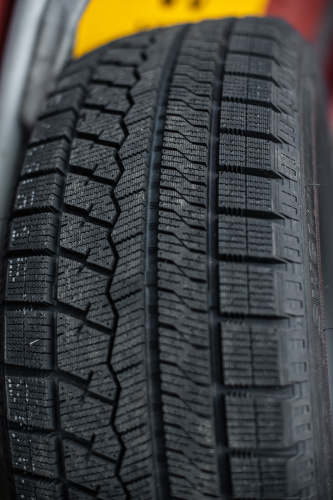 фото протектора и шины Ice Blazer Arctic Шина Sailun Ice Blazer Arctic 195/65 R15 91T