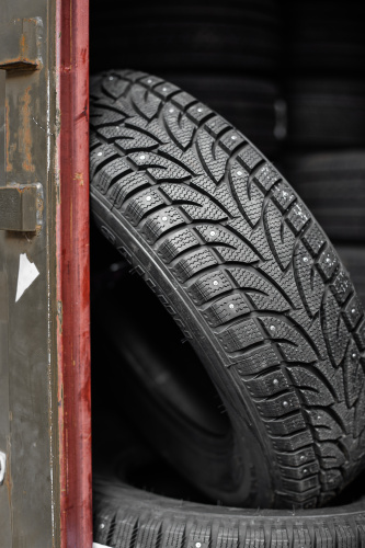 фото протектора и шины Ice Blazer WST1 Шина Sailun Ice Blazer WST1 195/65 R15 91T