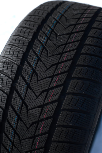 фото протектора и шины WINTERHAWKE II Шина ZMAX WINTERHAWKE II 265/45 R21 108H